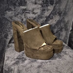 Shoe Dazzle Dark Brown Platform Mules